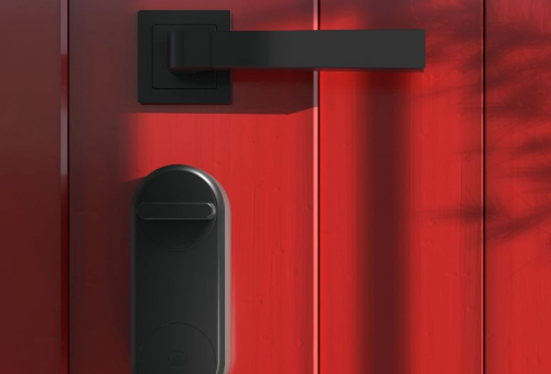 Nowoczesne i praktyczne akcesoria do drzwi